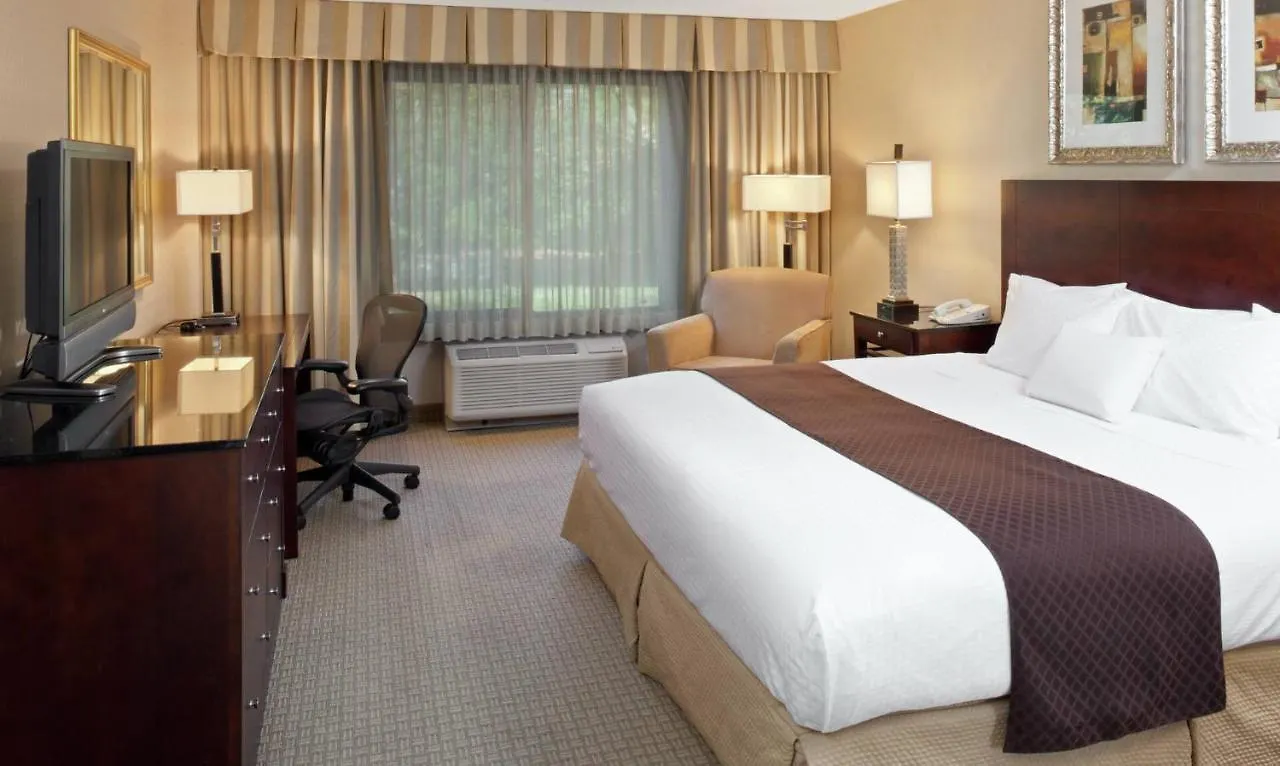Doubletree By Hilton Charlotte Airport Hotel